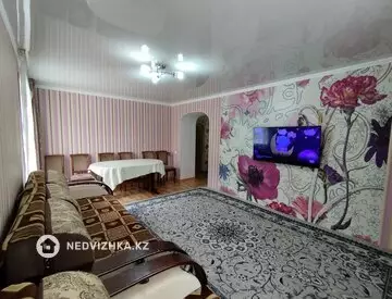 3-комнатная квартира, этаж 1 из 5, 64 м²