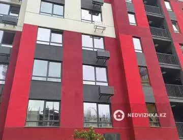 3-комнатная квартира, этаж 10 из 12, 100 м²