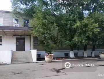 Здание, 3 этажа, 1 000 м², на длительный срок