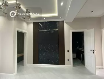 3-комнатная квартира, этаж 9 из 17, 80 м²