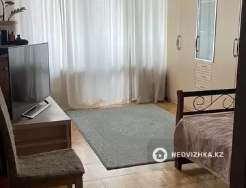 2-комнатная квартира, этаж 8 из 9, 50 м²