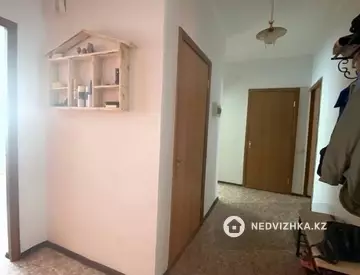 3-комнатная квартира, этаж 1 из 8, 75 м²