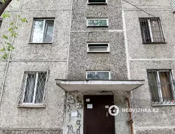 3-комнатная квартира, этаж 1 из 5, 64 м²