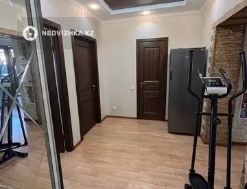 2-комнатная квартира, этаж 7 из 12, 68 м²