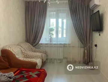 2-комнатная квартира, этаж 3 из 3, 48 м²