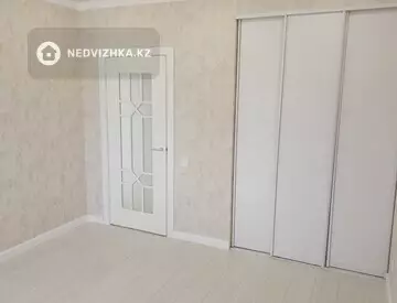 2-комнатная квартира, этаж 4 из 9, 61 м²