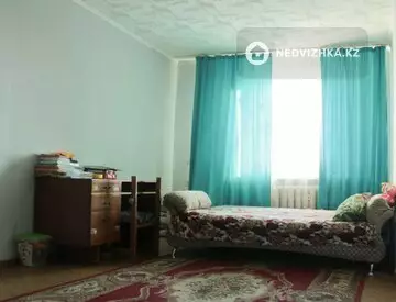 3-комнатная квартира, этаж 8 из 9, 71 м²