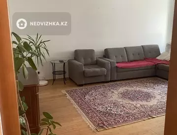 4-комнатная квартира, этаж 8 из 9, 135 м²