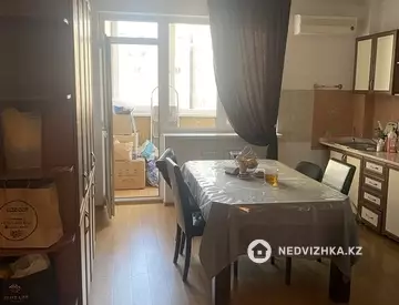 4-комнатная квартира, этаж 8 из 9, 135 м²