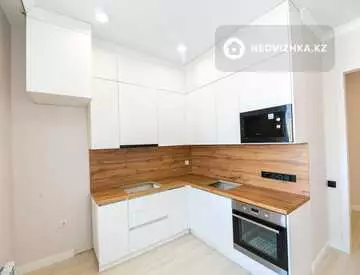 2-комнатная квартира, этаж 5 из 15, 65 м², на длительный срок