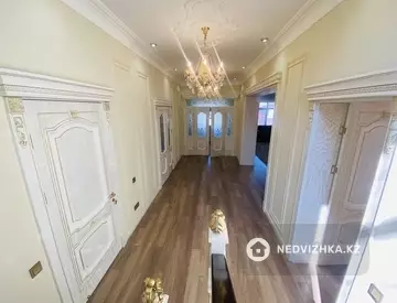 9-комнатный дом, 7 соток, 540 м²