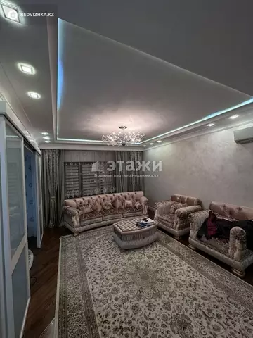 4-комнатная квартира, этаж 3 из 8, 162 м²