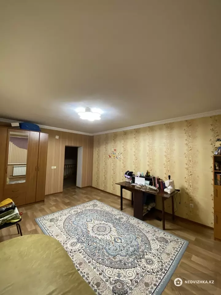 250 м², 4-комнатный дом, 7 соток, 250 м², изображение - 1