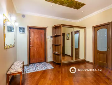 2-комнатная квартира, этаж 12 из 30, 100 м², на длительный срок