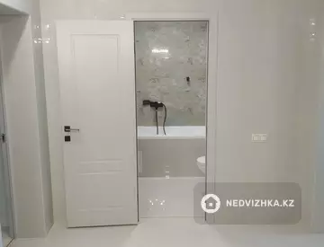 2-комнатная квартира, этаж 8 из 10, 85 м²