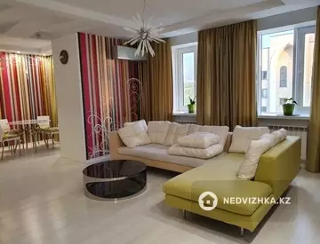 3-комнатная квартира, этаж 9 из 9, 91 м², на длительный срок