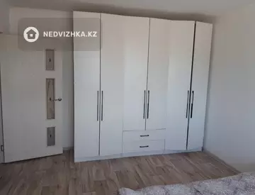 3-комнатная квартира, этаж 4 из 5, 76 м²