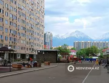 2-комнатная квартира, этаж 3 из 19, 74 м²