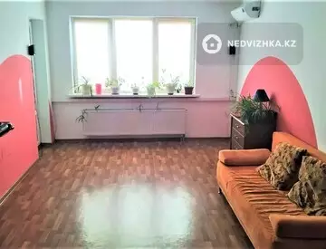 2-комнатная квартира, этаж 3 из 19, 74 м²