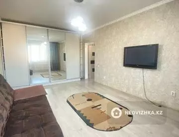 1-комнатная квартира, этаж 9 из 9, 42 м²