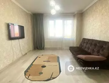 1-комнатная квартира, этаж 9 из 9, 42 м²