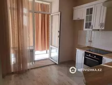 1-комнатная квартира, этаж 8 из 10, 40 м²