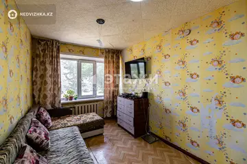 2-комнатная квартира, этаж 2 из 3, 42 м²