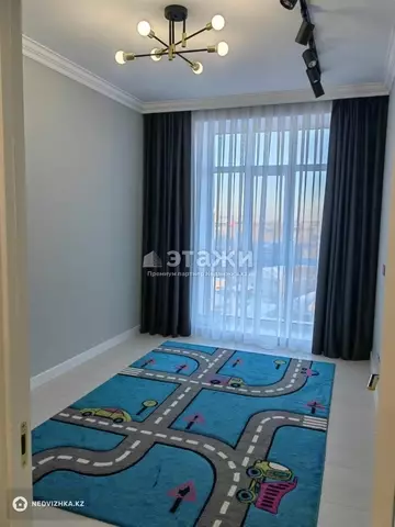 4-комнатная квартира, этаж 7 из 10, 132 м²