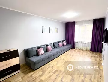 60 м², 2-комнатная квартира, этаж 4 из 5, 60 м², посуточно, изображение - 1