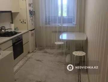 3-комнатная квартира, этаж 4 из 10, 72 м²