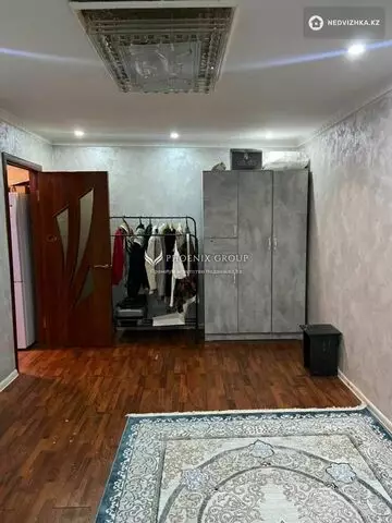 1-комнатная квартира, этаж 3 из 5, 33 м²