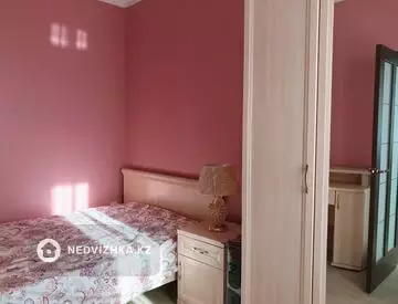 2-комнатная квартира, этаж 2 из 3, 64 м², на длительный срок