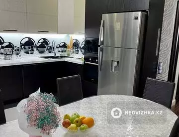 210 м², 4-комнатная квартира, этаж 3 из 7, 210 м², изображение - 17