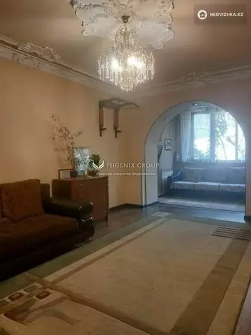 3-комнатная квартира, этаж 4 из 4, 86 м²