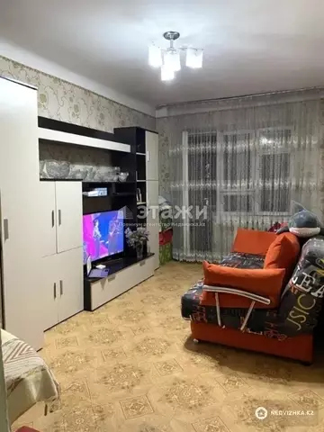 2-комнатная квартира, этаж 4 из 4, 42 м²