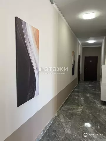 2-комнатная квартира, этаж 10 из 18, 57 м²