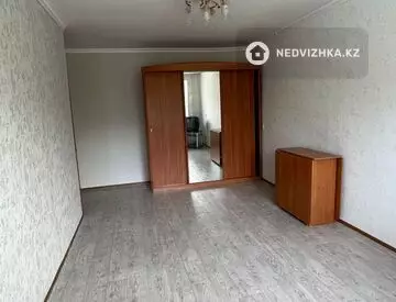 2-комнатная квартира, этаж 3 из 9, 42 м²