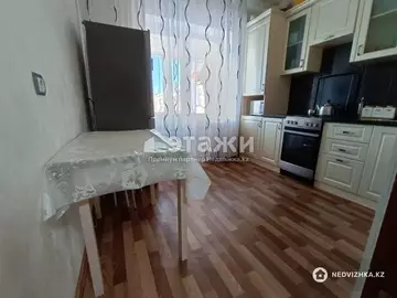 1-комнатная квартира, этаж 3 из 6, 33 м²