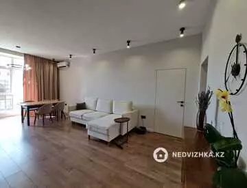 4-комнатная квартира, этаж 7 из 10, 114 м²