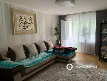 4-комнатная квартира, этаж 3 из 5, 74 м²