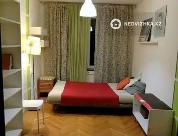 1-комнатная квартира, этаж 2 из 6, 50 м², по часам