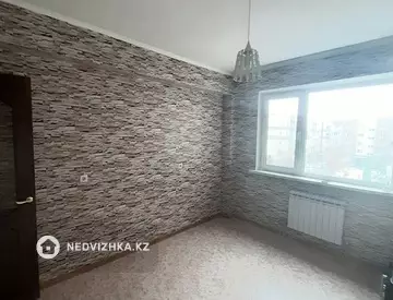 2-комнатная квартира, этаж 4 из 5, 60 м²