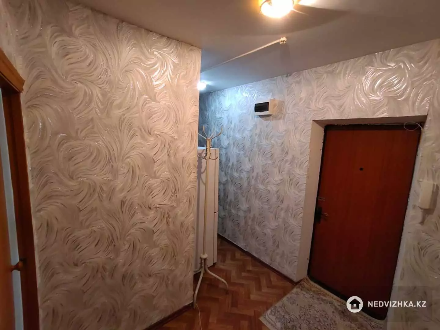 Продажа 1-комнатной квартиры - #4ABK: этаж 6 из 9, 41 м² в  Западно-Казахстанская обл., Уральск, мкр Северо-Восток, Северо-Восток 2 за  12000000 - Недвижка.kz