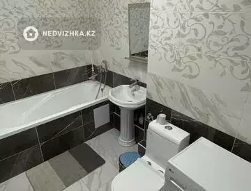 3-комнатная квартира, этаж 3 из 12, 100 м², посуточно