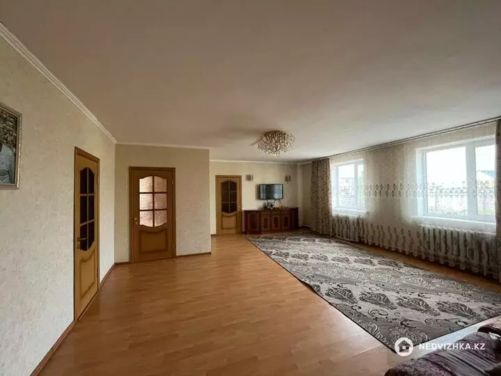 160 м², 4-комнатный дом, 10 соток, 160 м², изображение - 1