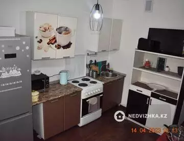 2-комнатная квартира, этаж 11 из 11, 62 м², на длительный срок