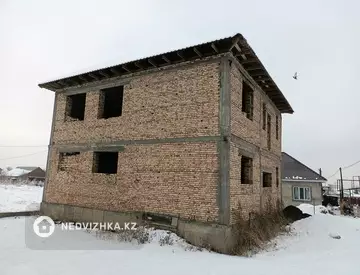 5-комнатный дом, 4 соток, 200 м²