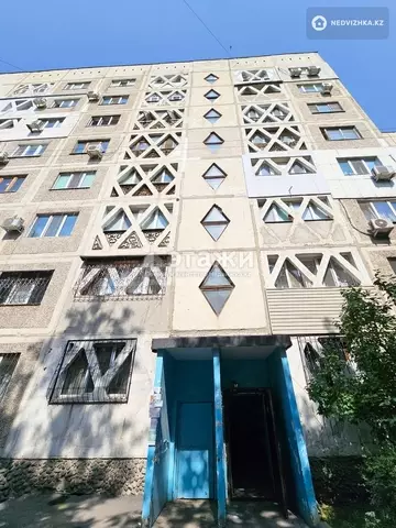 3-комнатная квартира, этаж 3 из 8, 73 м², на длительный срок