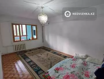 3-комнатная квартира, этаж 2 из 4, 70 м²