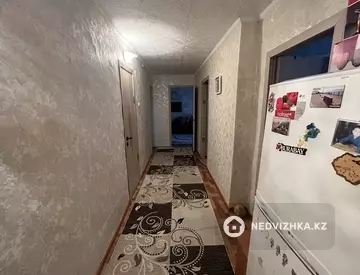 3-комнатная квартира, этаж 4 из 5, 63 м²